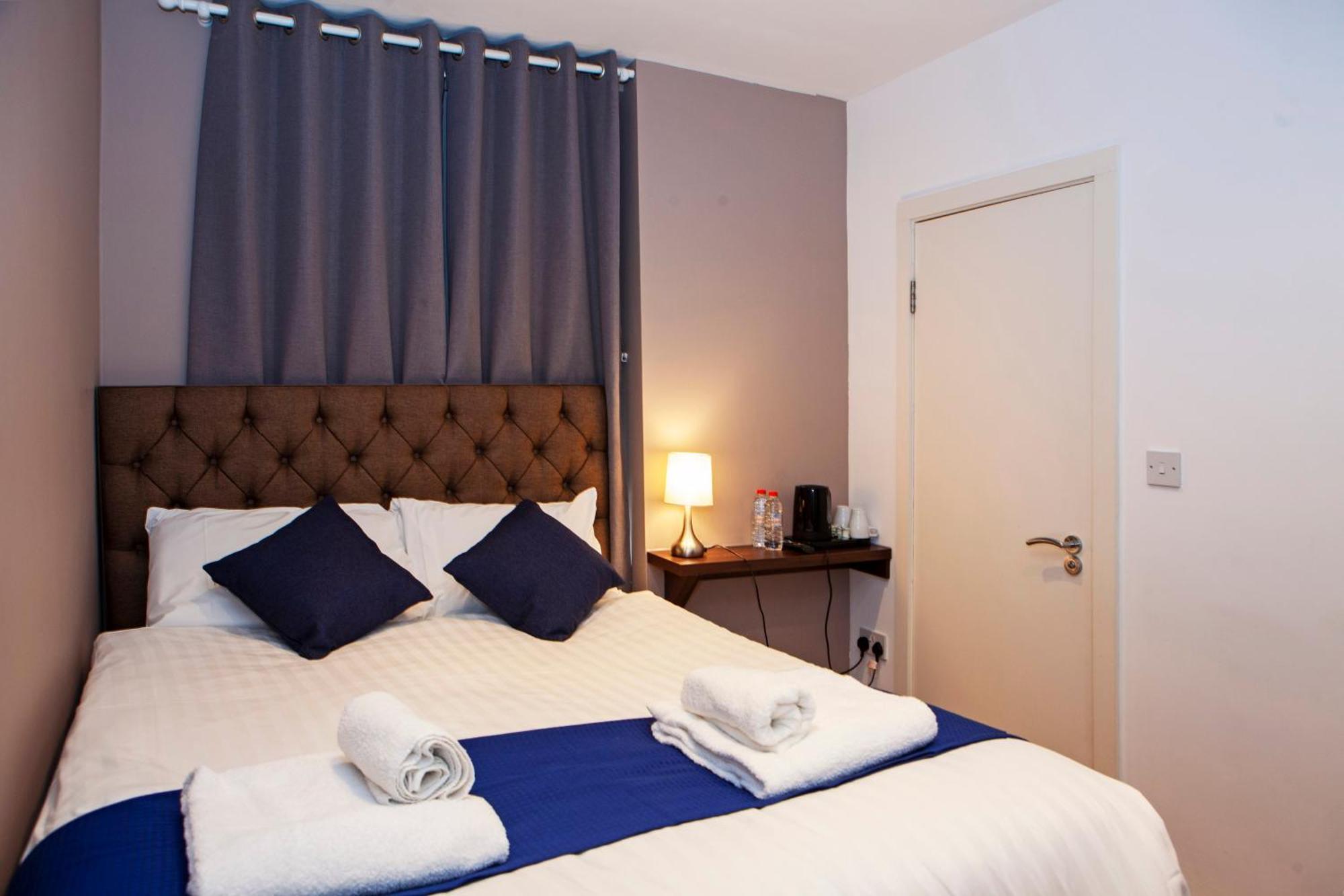 Putera Puteri Hotel Londra